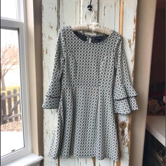 Flair dress - Picture 1 of 2